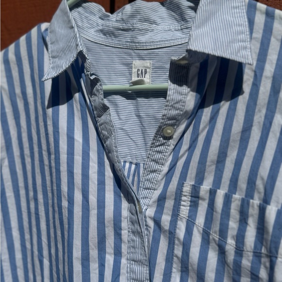 GAP Light Blue and White Pinstripe Shirt - Picture 3 of 10